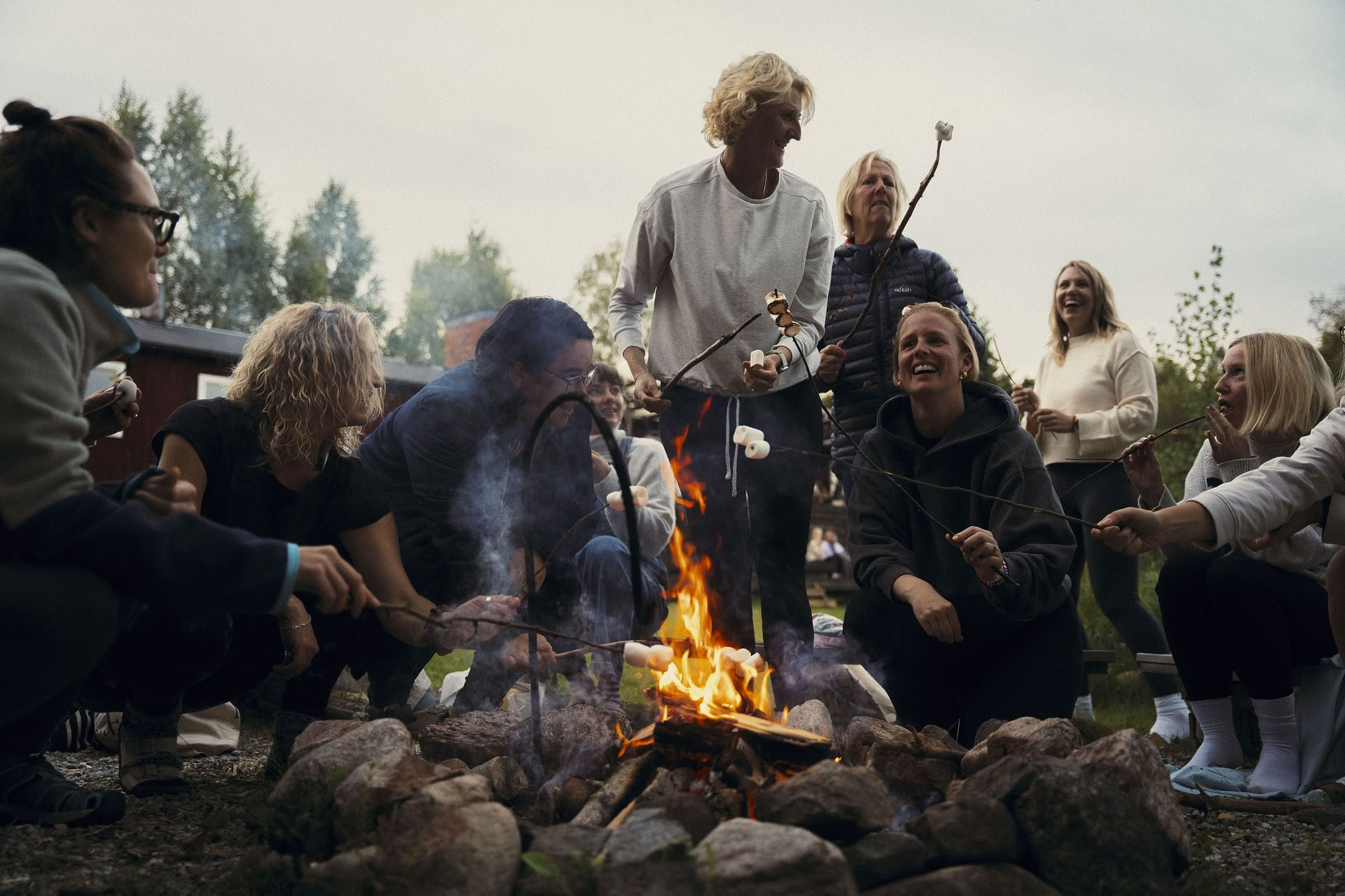 Wildes Schweden Yoga Retreat: Ruhe dich aus und entdecke dein wildes Selbst im schwedischen Wald