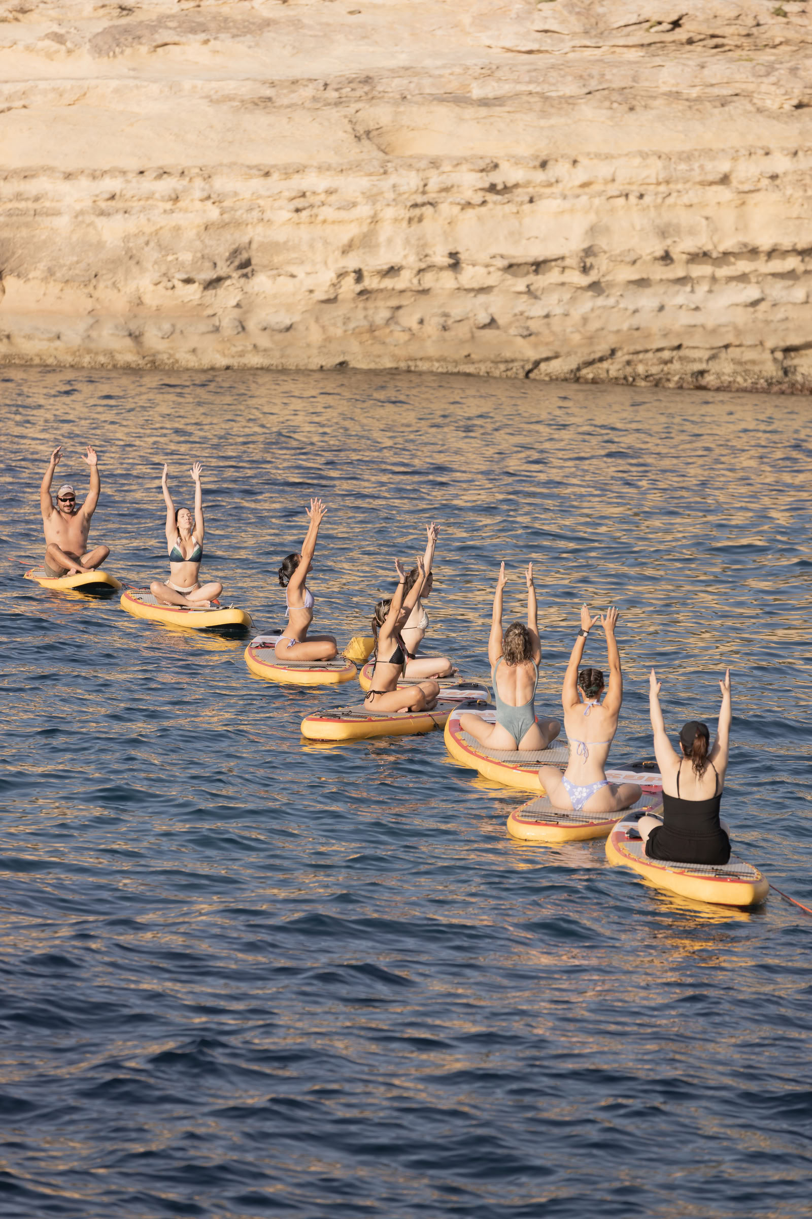 Aufstehen & Fließen Yoga