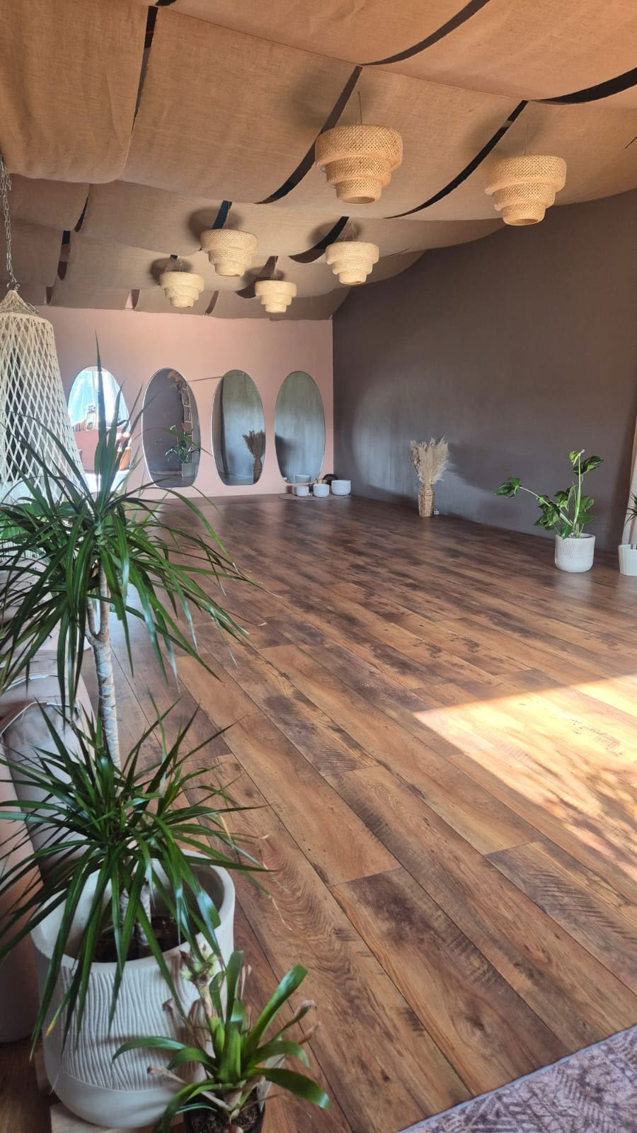 Starkes Core-Yoga mit Ginni