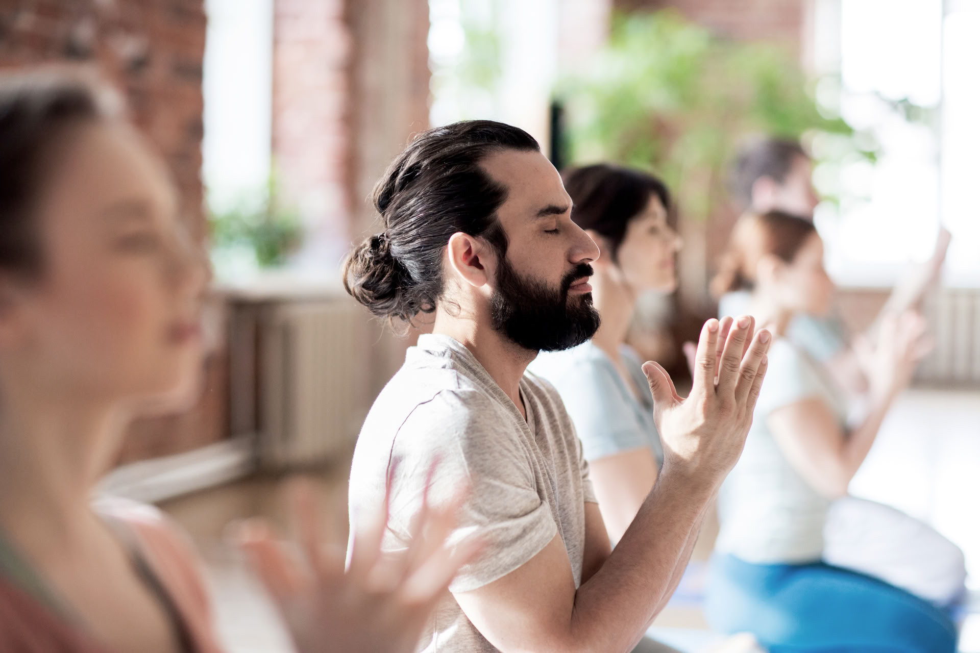 Slow Flow Yoga (vor Ort) alle Niveaus