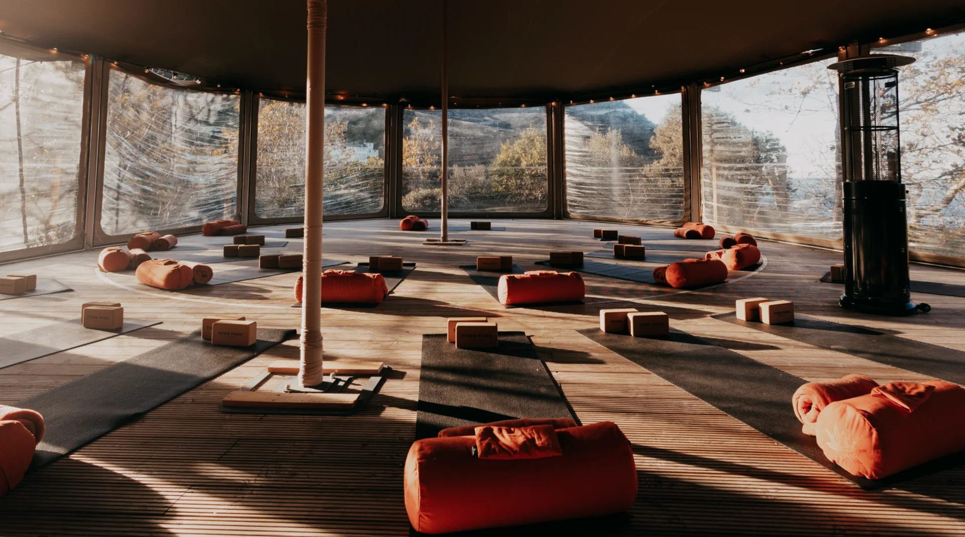TreeTop-Yoga-Retreat in Devon