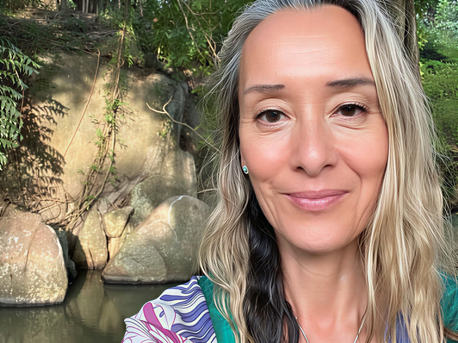 Florentina Lam-Clark - Verjüngendes Yoga & Klangheilung