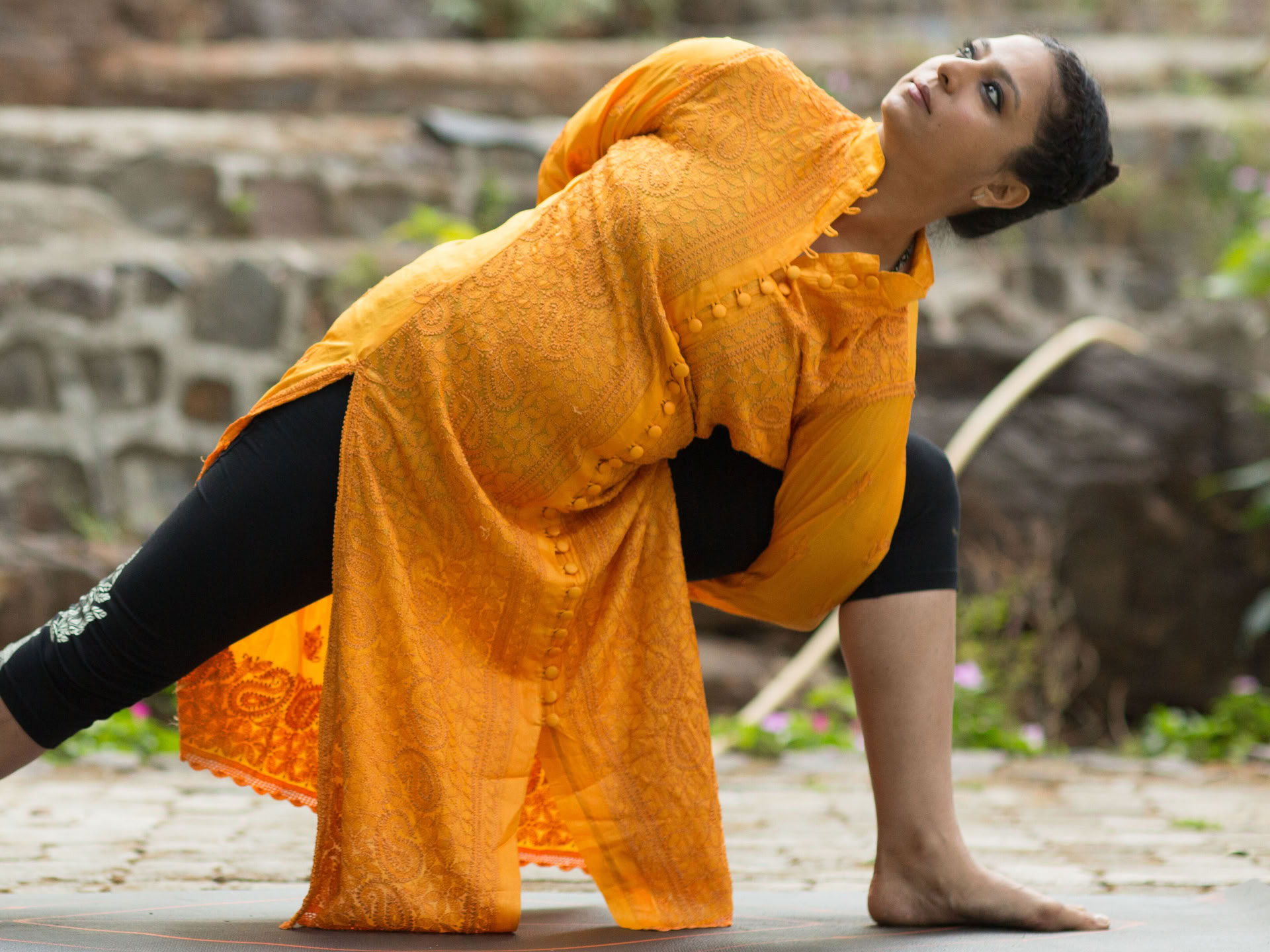Samanta Duggal - Traditionelles Hatha-Yoga und Stressabbau