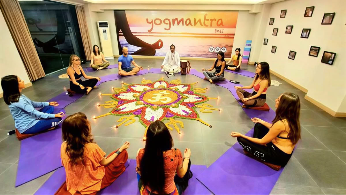 200 Stunden Yoga-Lehrerausbildung auf Bali mit kostenlosem Geschäftsvisum