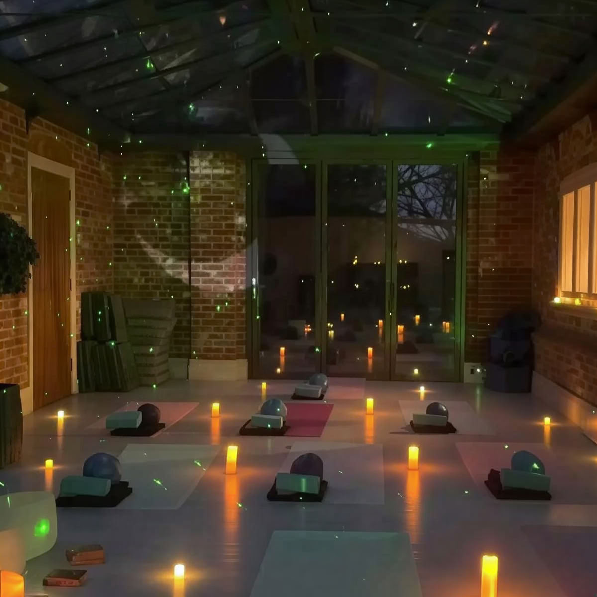 Rewild Yoga Spa Retreat (Januar)