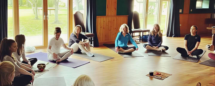 Rewild Yoga Spa Retreat (Januar)