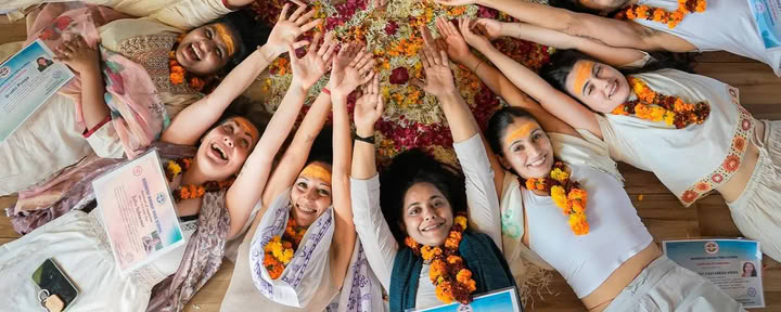 200-Stunden-Yoga-Lehrerausbildung in Rishikesh – 1. Sep. bis 22. Sep. 2026