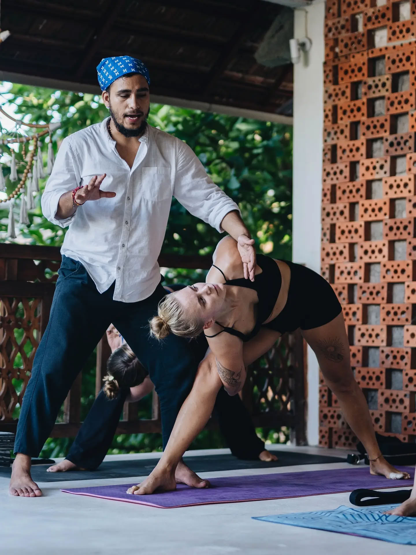 300-Stunden-Fortbildungskurs für fortgeschrittene Yogalehrer – 1. Juni bis 25. Juni 2026