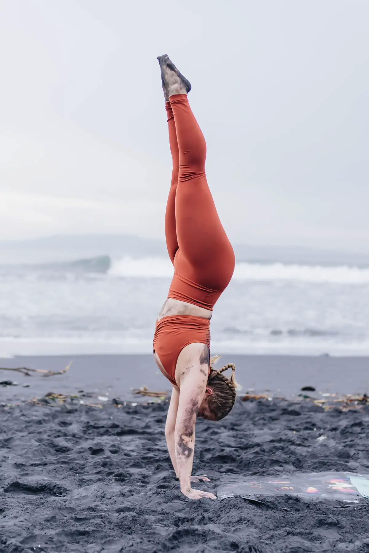 300-Stunden-Fortbildungskurs für fortgeschrittene Yogalehrer – 1. Juni bis 25. Juni 2026
