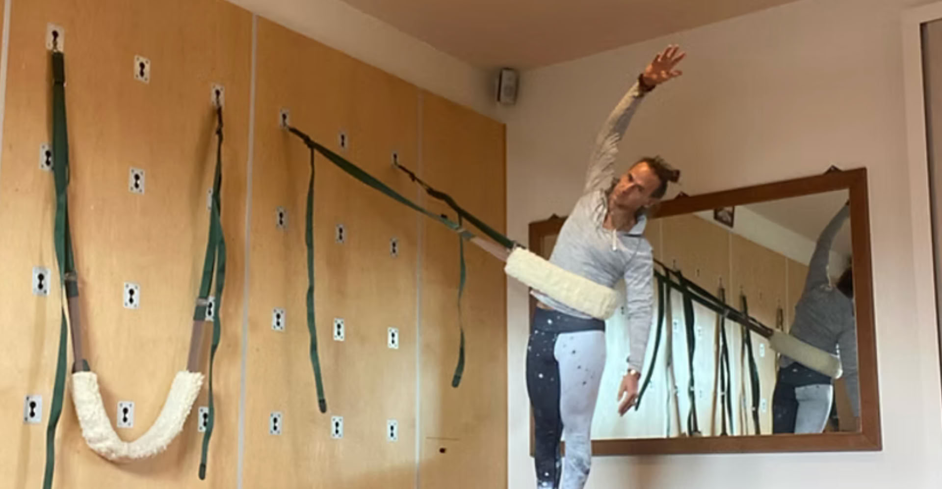 Wand-Yoga & Schlingentherapie