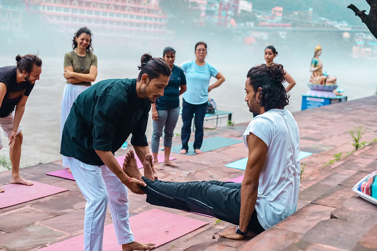 Aerial-Yoga-Lehrerausbildung in Rishikesh, Indien