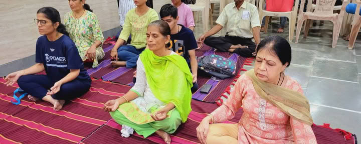 Yoga-Lehrerausbildungskurs (200 Std.) – IYA-zertifiziert