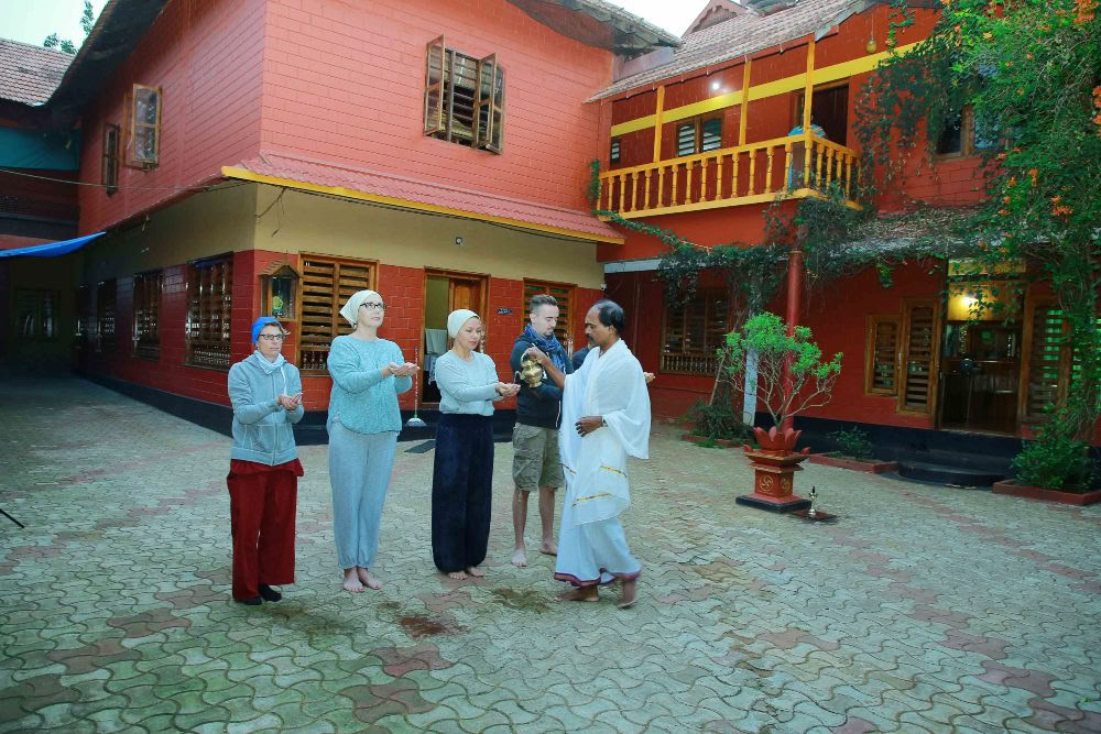 Hatha-Yoga-Retreat mit Bhoomaji