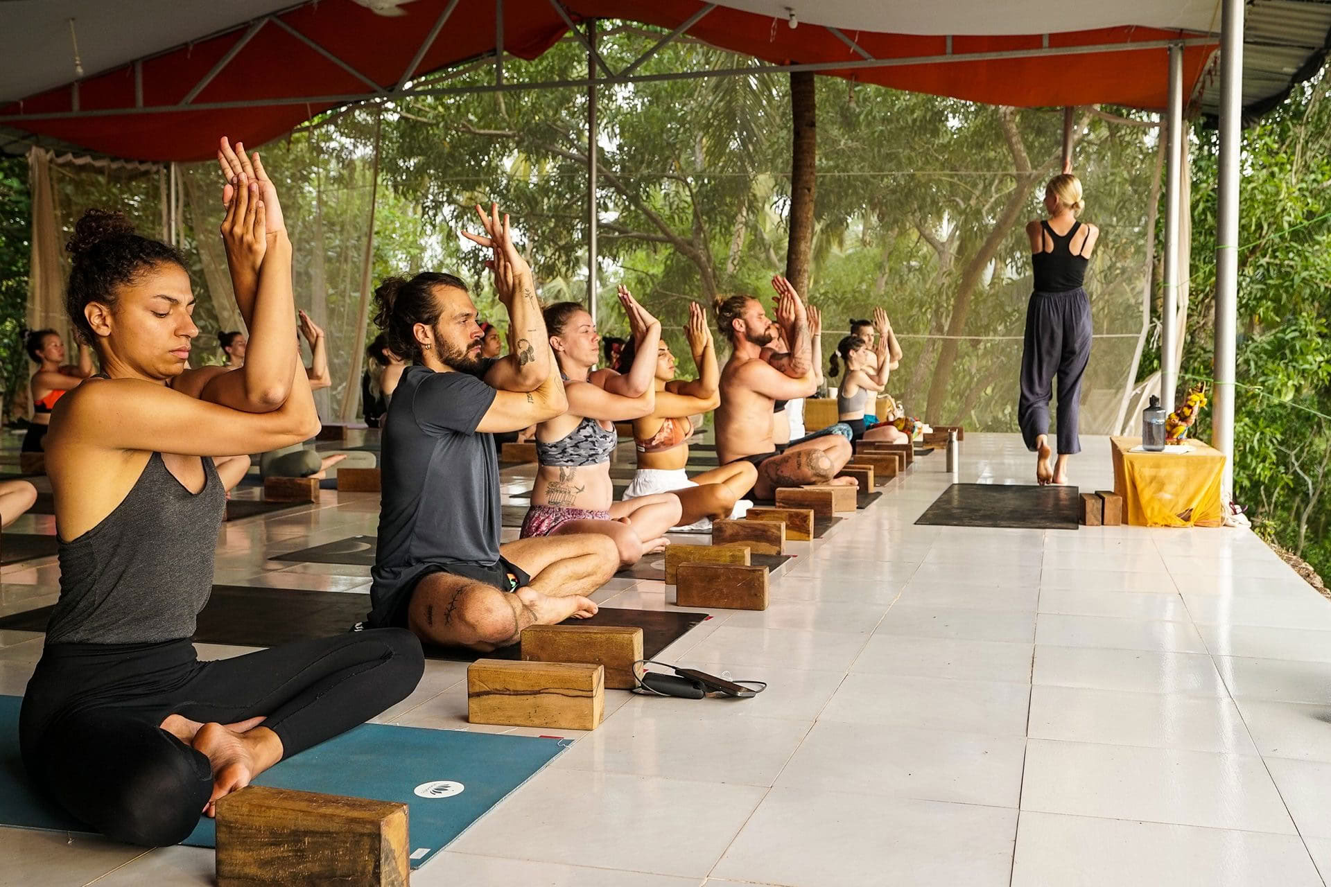 200-Stunden Hatha-Vinyasa-Yoga-Lehrerausbildung – 8. Nov. – 3. Dez.