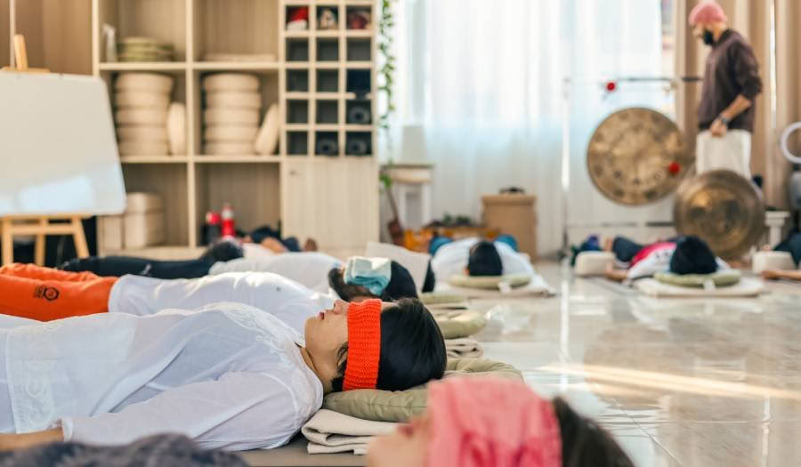 100-stündiger Sound-Healing-Lehrer*innen-Ausbildungskurs in Rishikesh