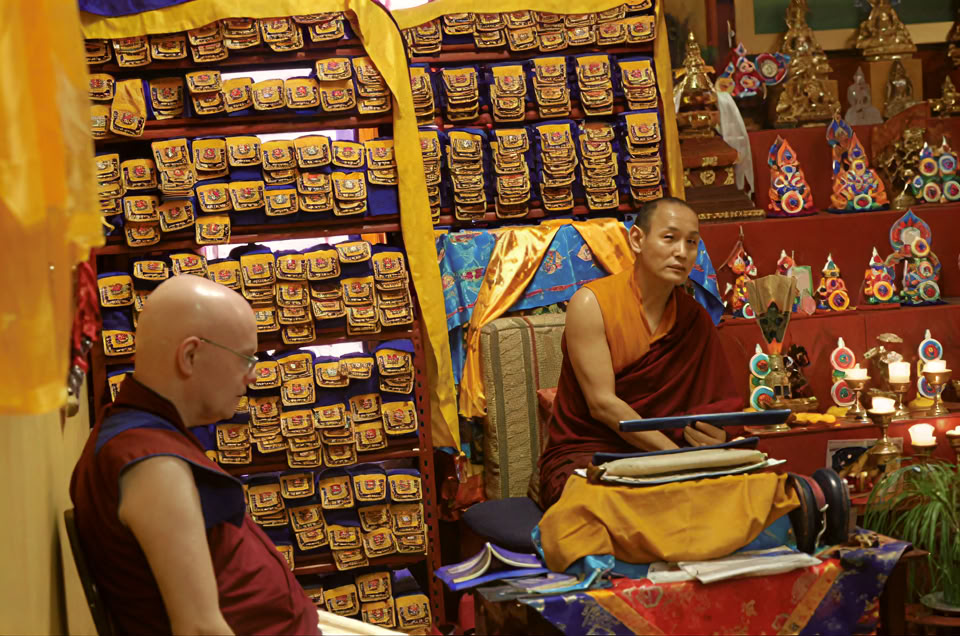 Ngondro (18:00 Uhr) & Stille Meditation (18:30 Uhr)