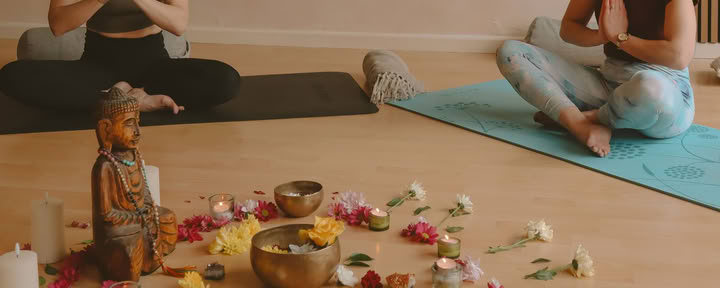 30-stündige Yin-Yoga-Lehrerausbildung