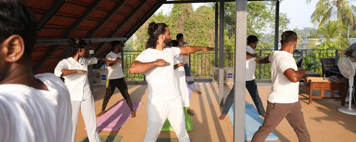 21-tägiges Veda Evolve: Ayur Yoga Ayurveda Wellness- und Verjüngungstherapie mit Yoga Retreat
