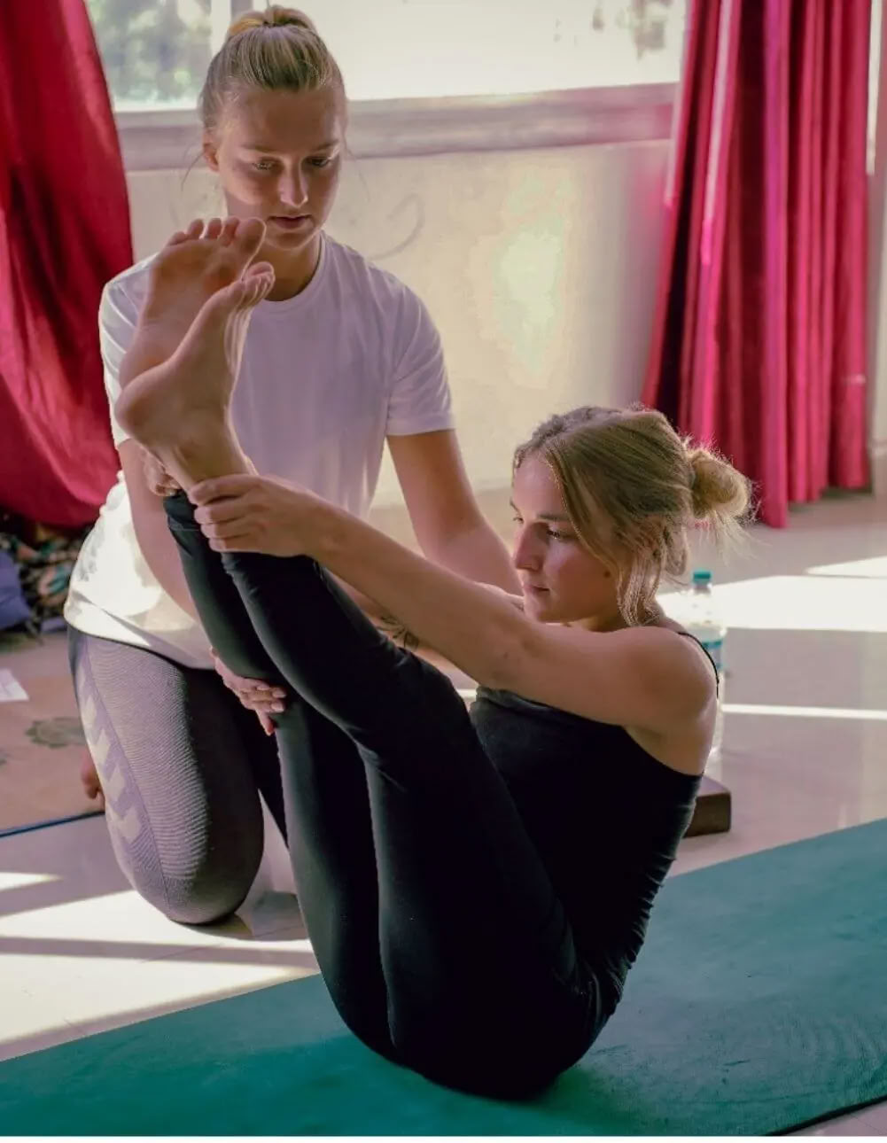 100-Stunden-Yogalehrer-Ausbildungskurs