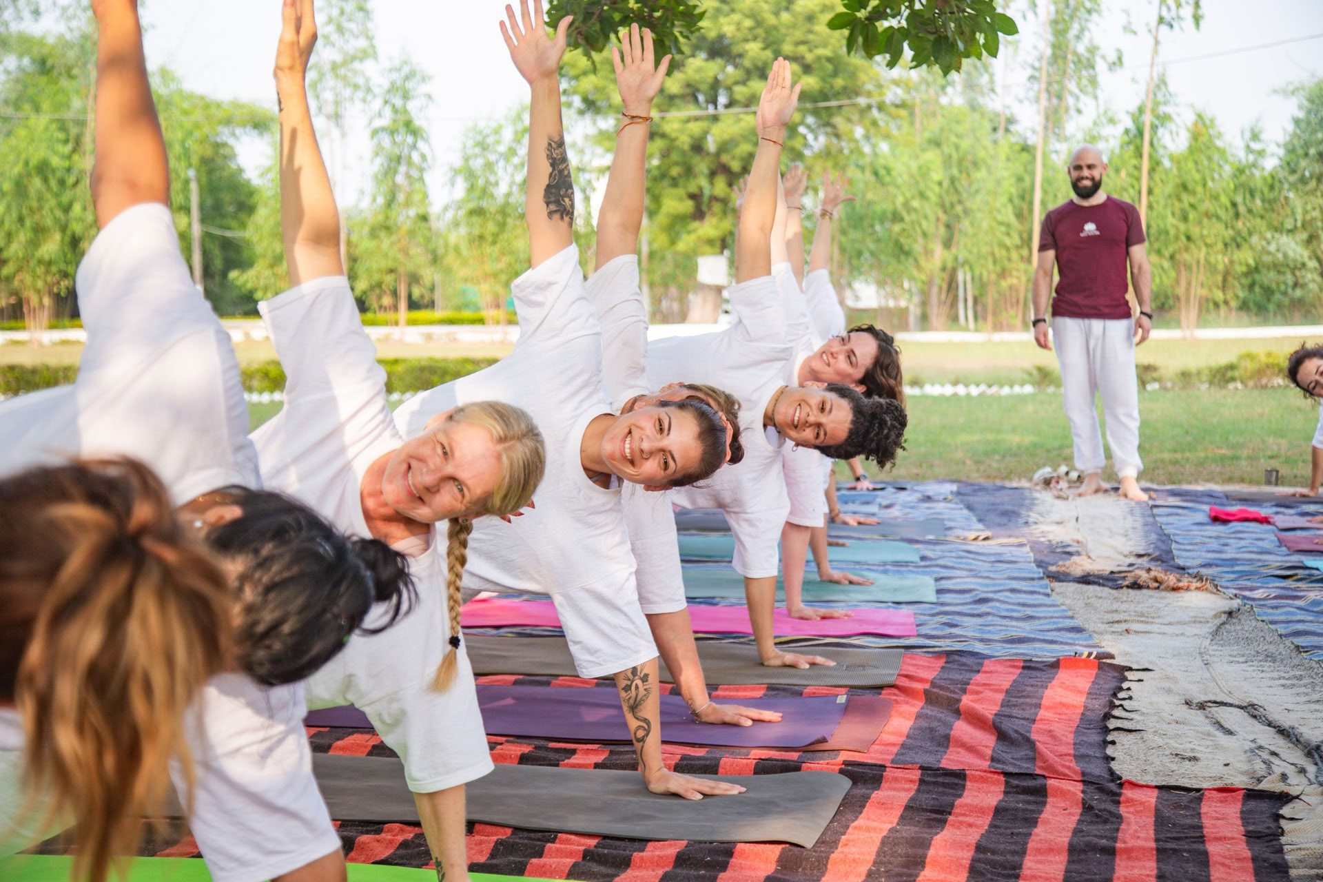 Schaffe dir eine solide Grundlage: 200-Stunden-Yoga-Zertifizierung in Indien 2026