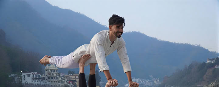 300-Stunden traditionelle Yoga-TT-Ausbildung