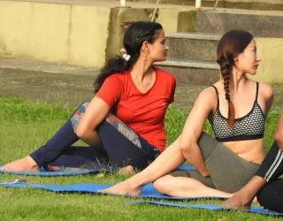 Yoga-Lehrer-Ausbildung für Klangheilung in Rishikesh