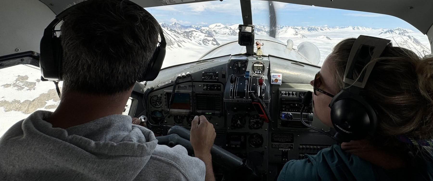 Goldwaschen und Gletscherflug