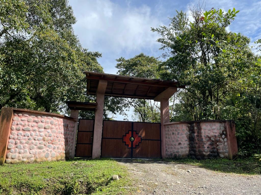 Hayulima: Spirituelle und Pflanzenmedizin-Retreats