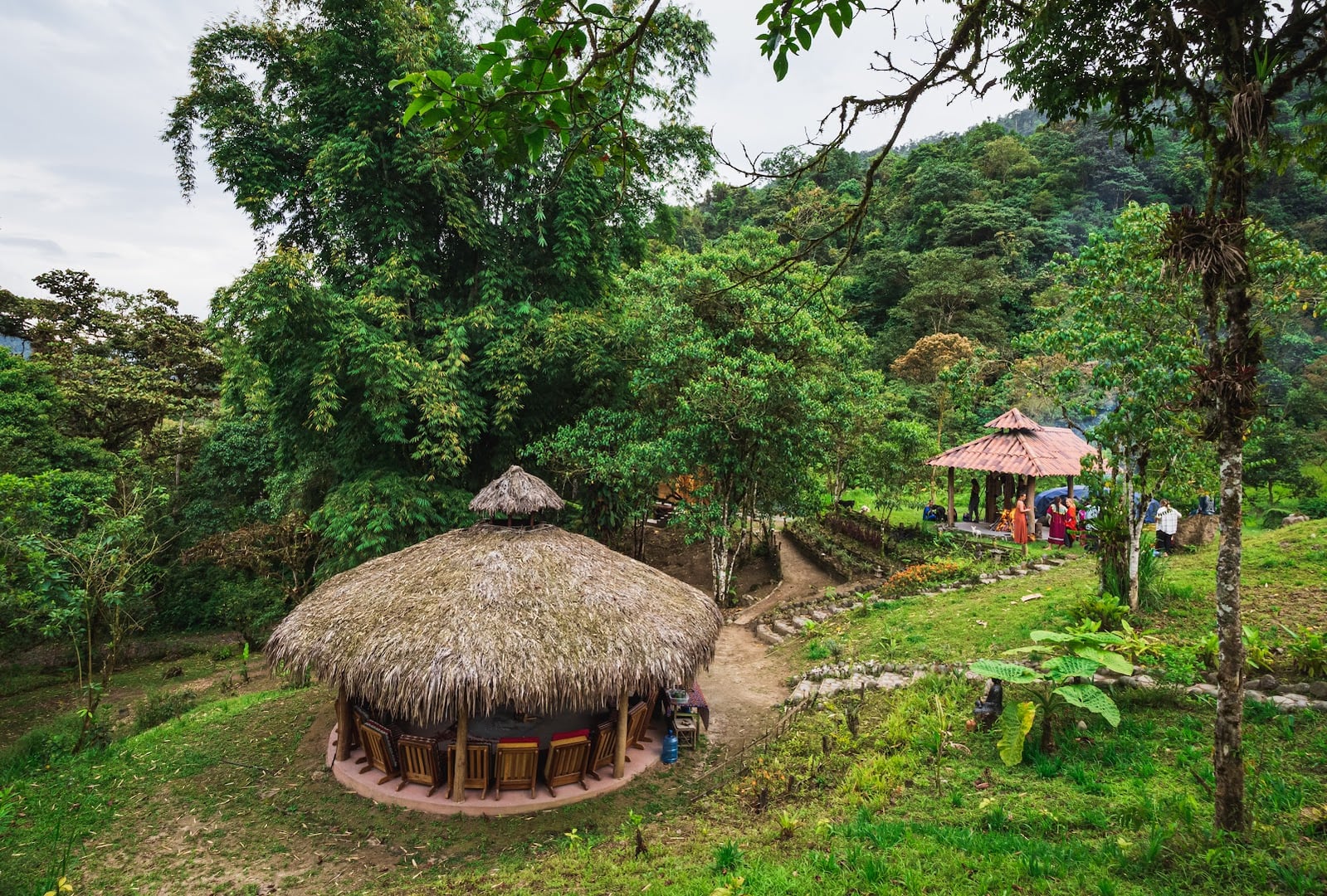 Hayulima: Spirituelle und Pflanzenmedizin-Retreats
