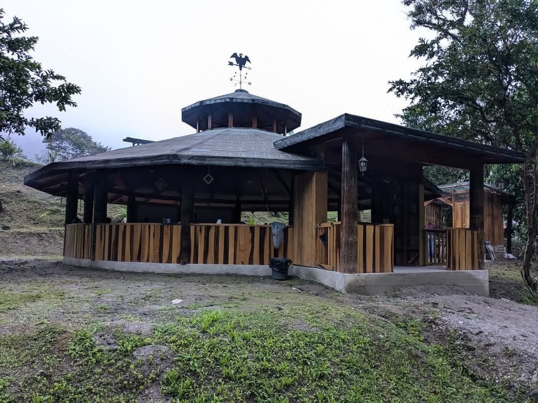 Hayulima: Spirituelle und Pflanzenmedizin-Retreats