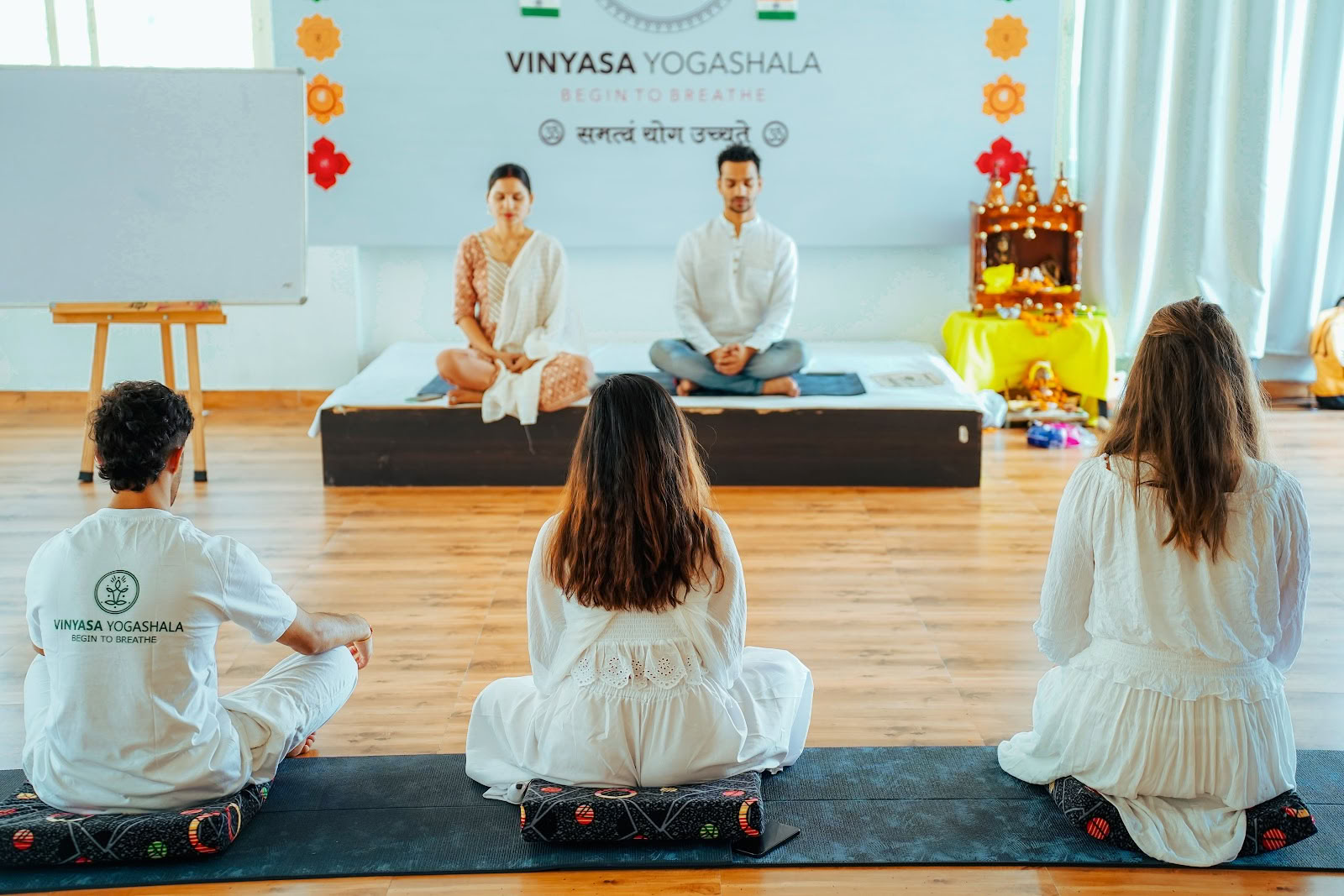 Vinyasa Yogashala - Beste Yogaschule in Rishikesh Indien