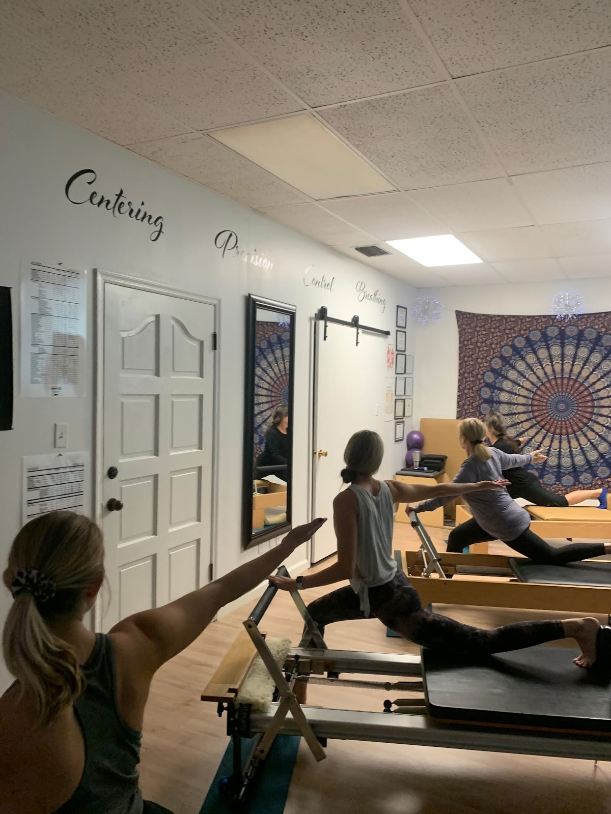 Pilates Yoga Loft - Ganzheitliches Wellness-Studio | St. Augustine | Pilates- & Yoga-Kurse, Zertifizierungen, Akupunktur und Reiki