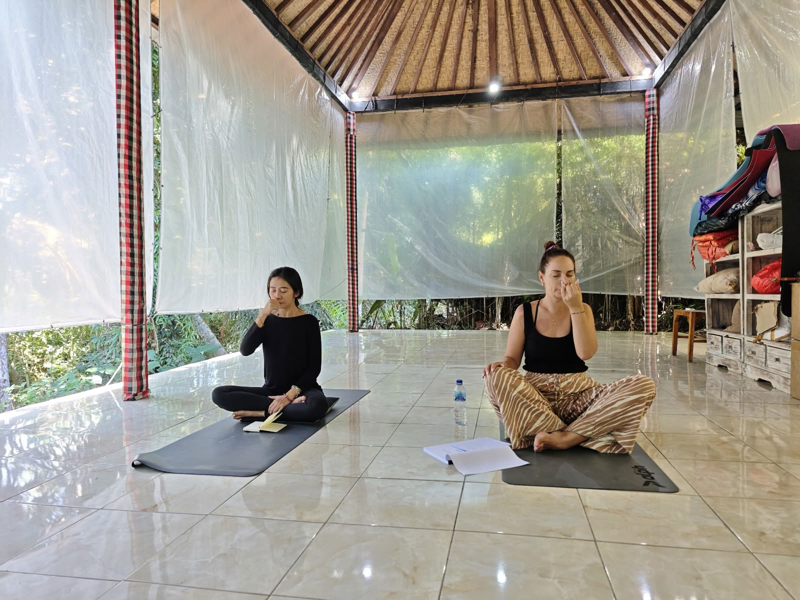 Bali Yoga Center - Yogakurse & YTT in Ubud Bali