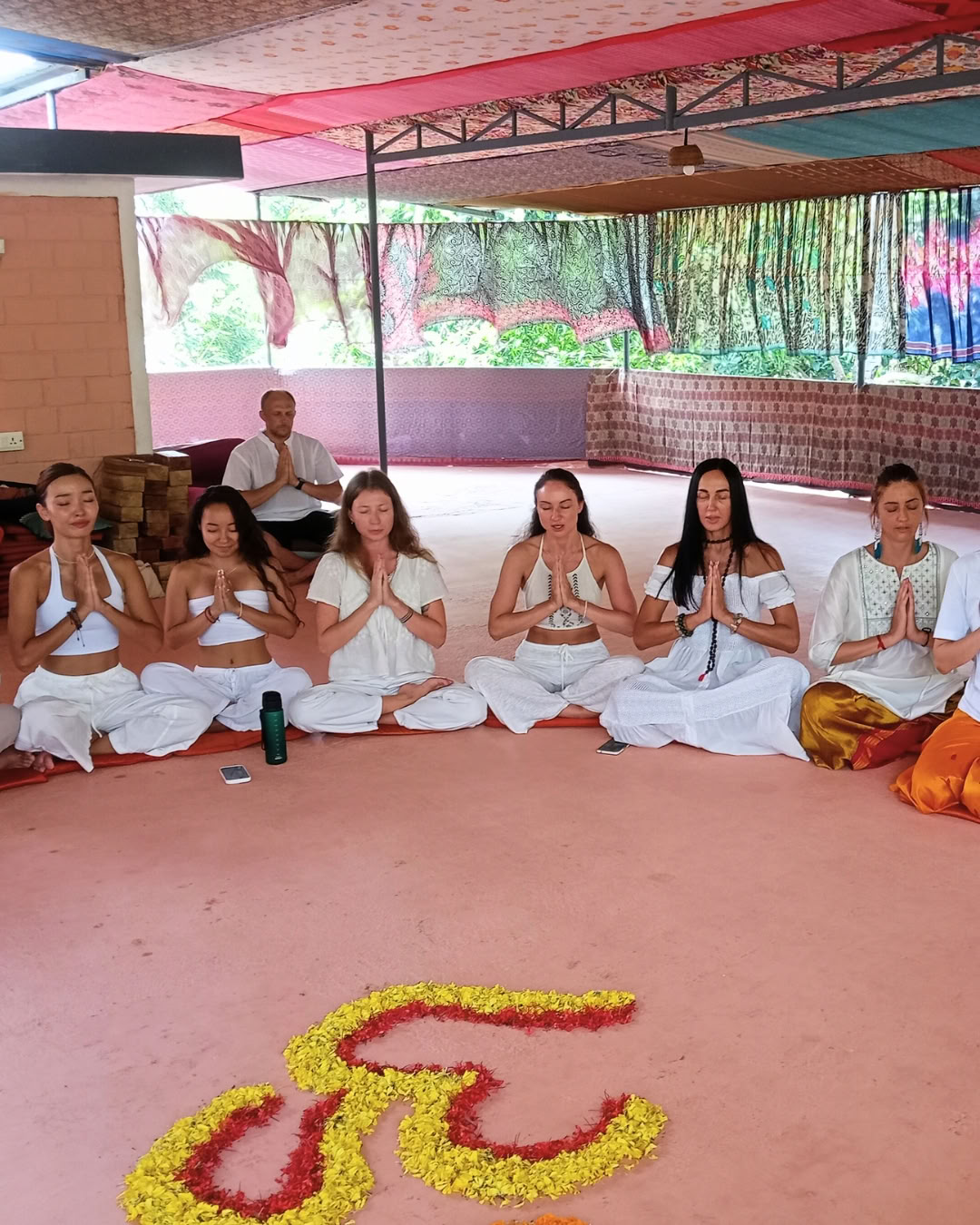 Rishikul Yogshala - Yoga-Lehrer-Ausbildung in Kerala