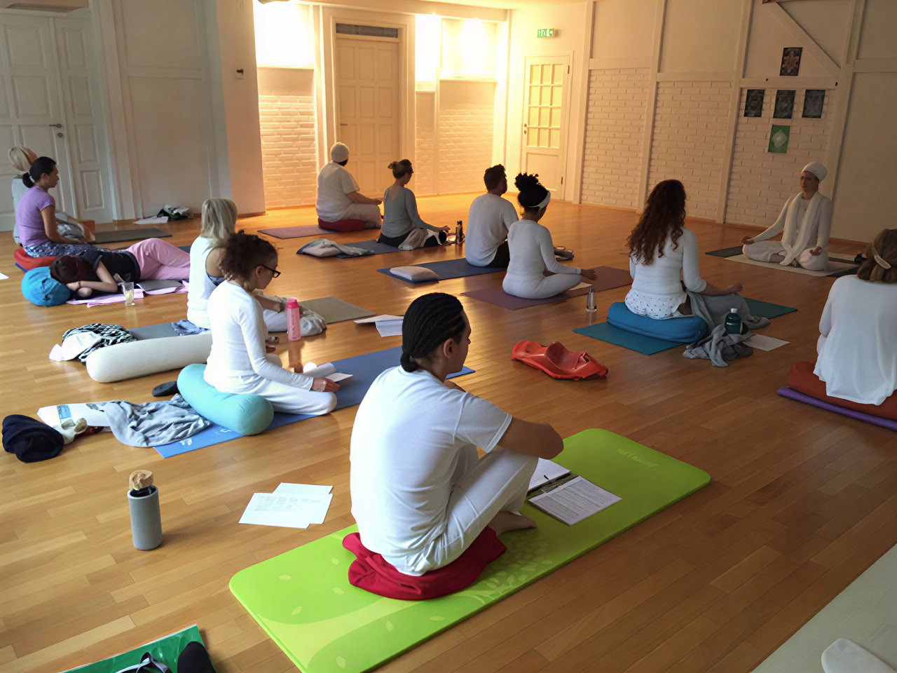 High On Yoga Kundalini Yoga School & Yoga Therapy