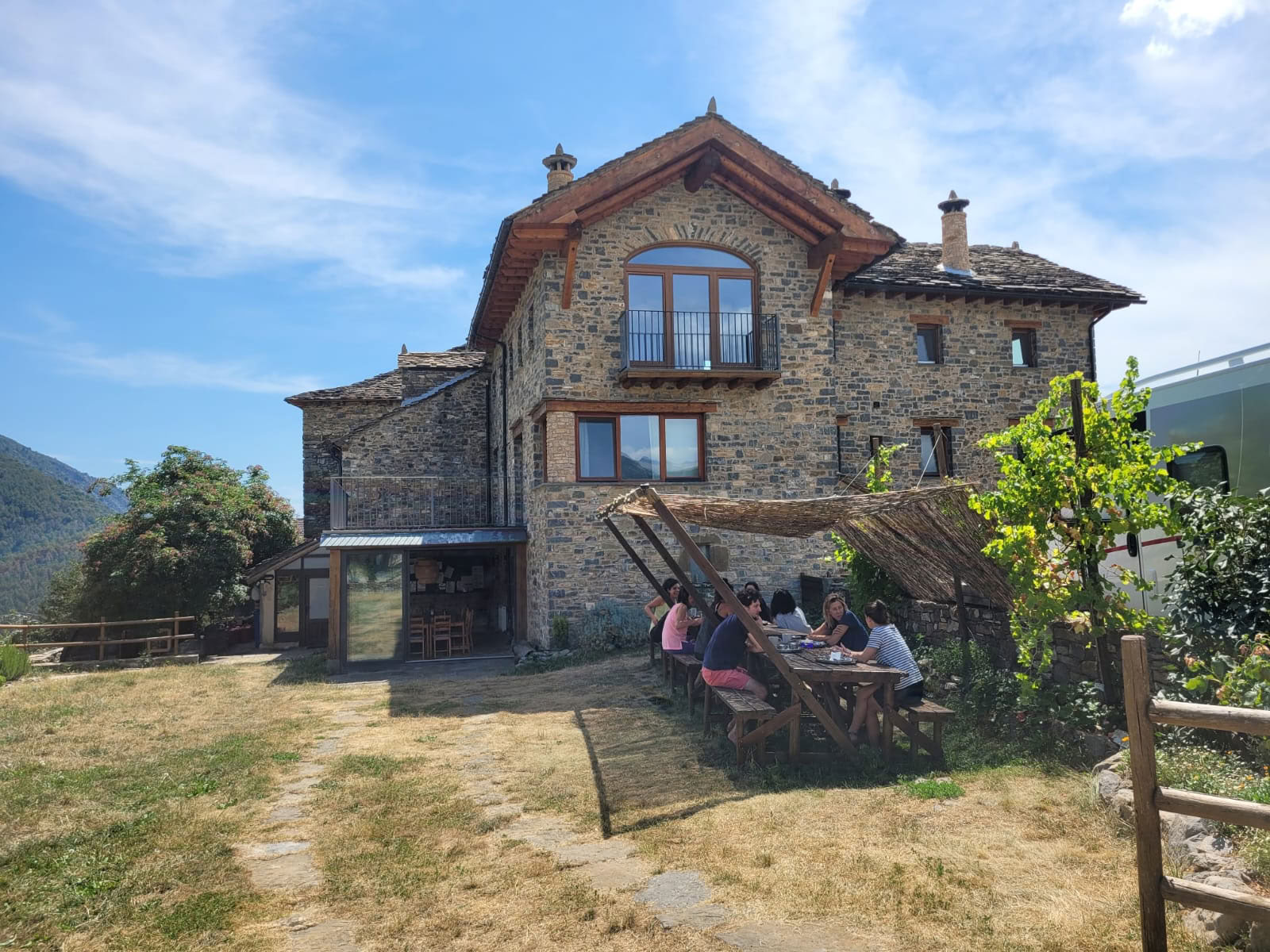 Casa Cuadrau: Yoga, Kunst & Natur in den Pyrenäen