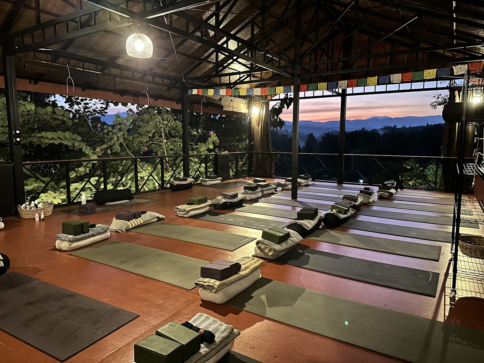 True Nature Chiang Mai - Yoga & Meditation Home Stay Retreat