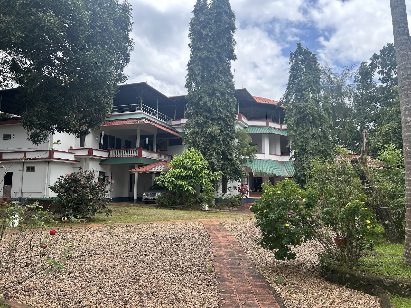 Chamundi Hill Palace Ayurveda-Behandlungszentrum