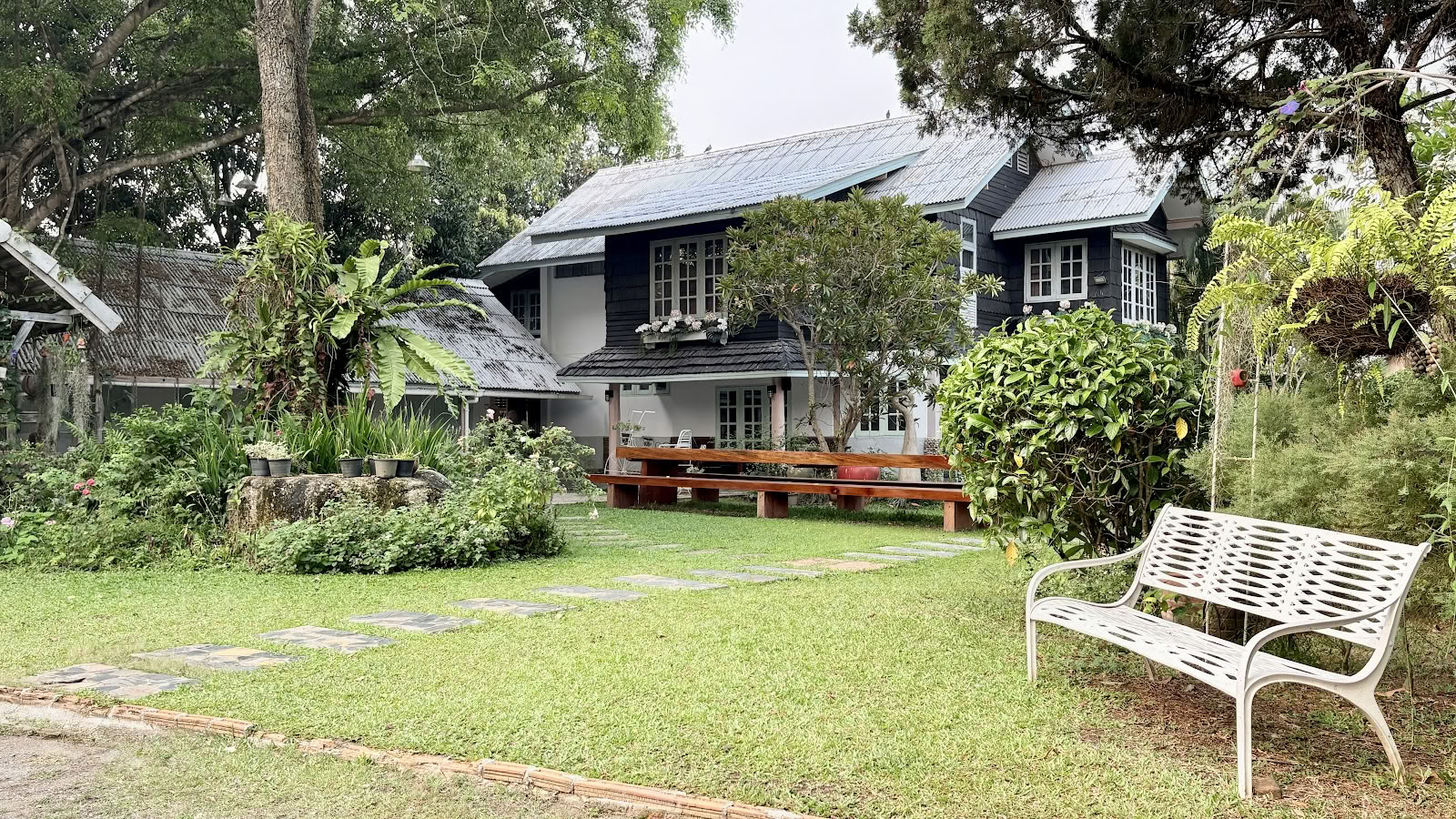 Luminaria Yogashala – Yogaschule und Yoga Retreat Chiang Mai