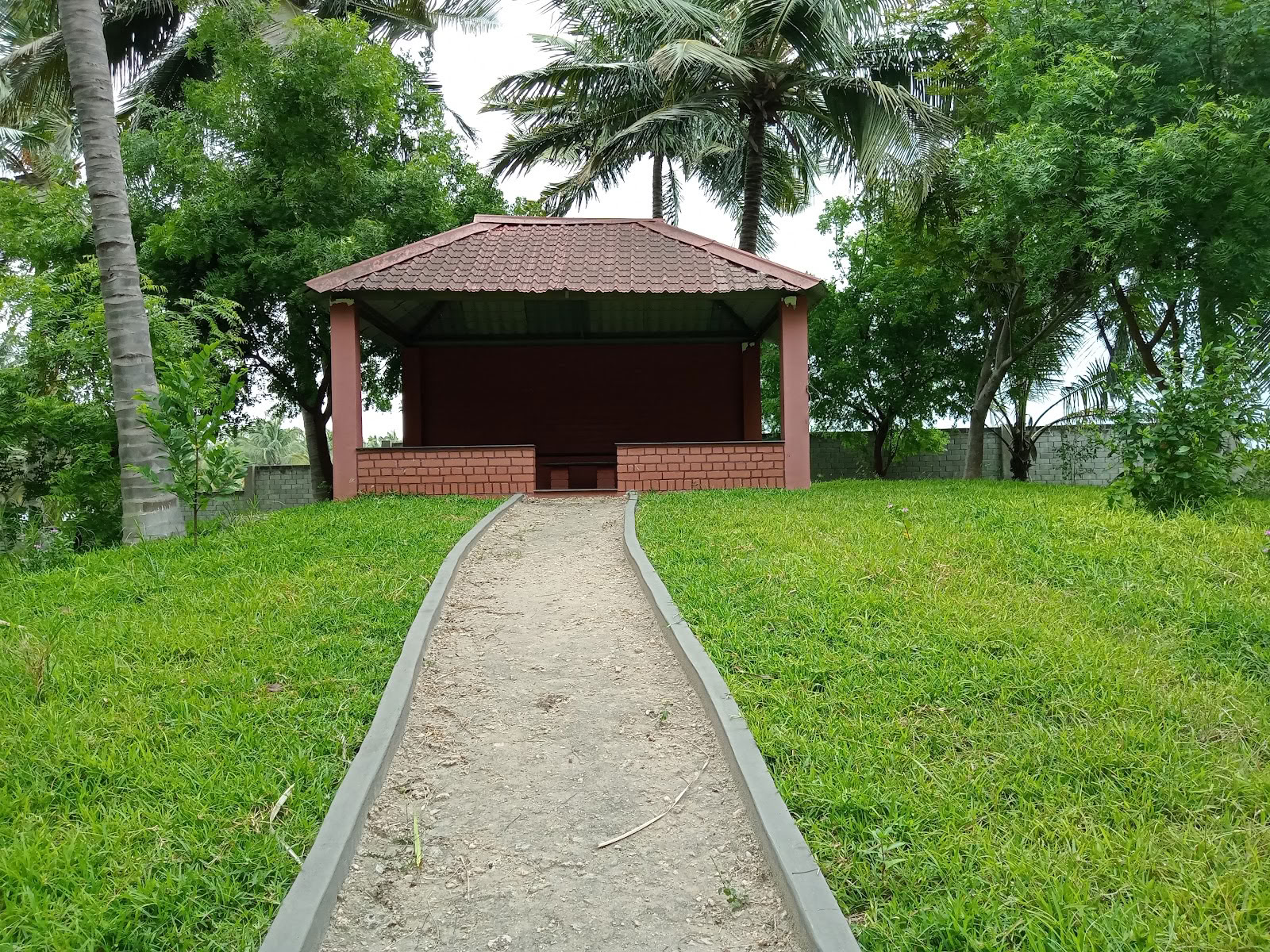 Shri Sivalaya Ganzheitliches Naturheilkrankenhaus