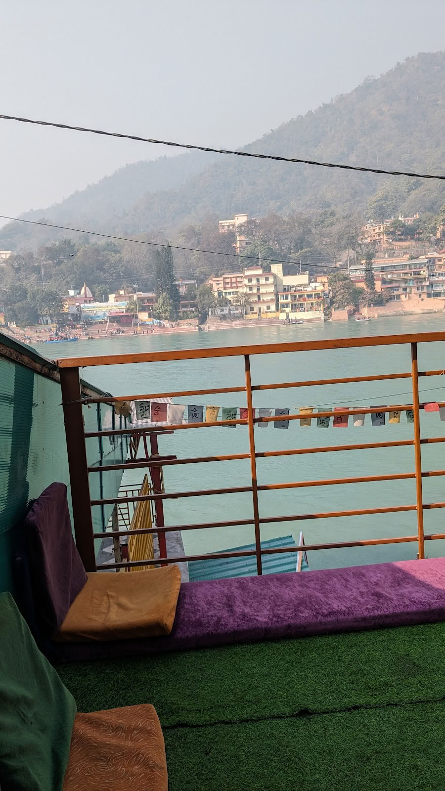Rishiganga Yogshala - Yogalehrer-Ausbildungsschule & Yoga Retreats in Rishikesh