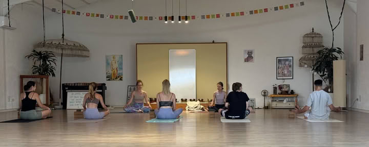 Grüne Yoga International/Yogalehrerausbildungsschule