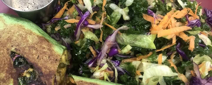Weises Wellness - Yoga-Zentrum / Day Spa und iTal Mama Veganes Café