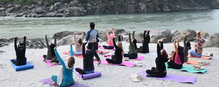 Jiva Yoga Academy - 200-Stunden-, 300-Stunden-Yoga-Lehrerausbildung in Rishikesh, Indien