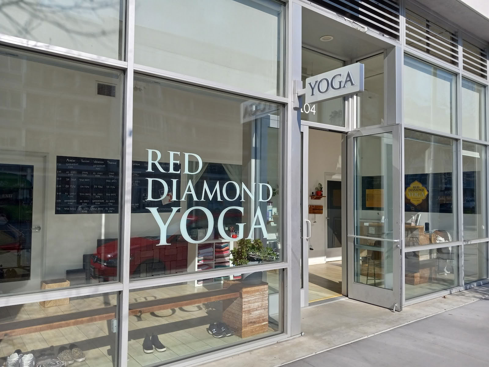 Rotes Diamant-Yoga + Infrarotsauna