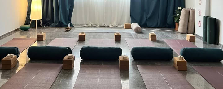 Kioze - Yoga Marrakesch, Yoga-Studio für Frauen zu 100 %, Pilates Marrakesch, Orientalischer Tanz, Frauenboxen, Yogakurse Marrakesch
