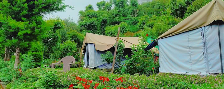 Mächtiges Himalaya-Camp