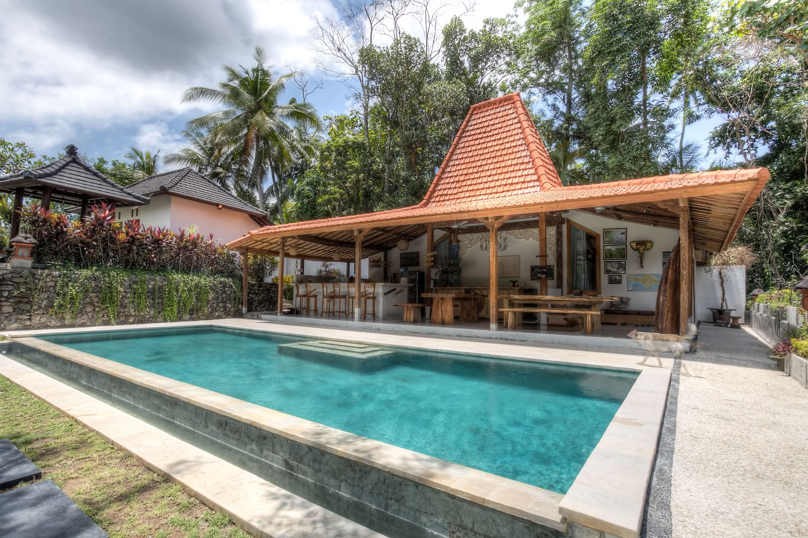 Pelan Pelan Bali Surf-Camp & Yoga-Retreat