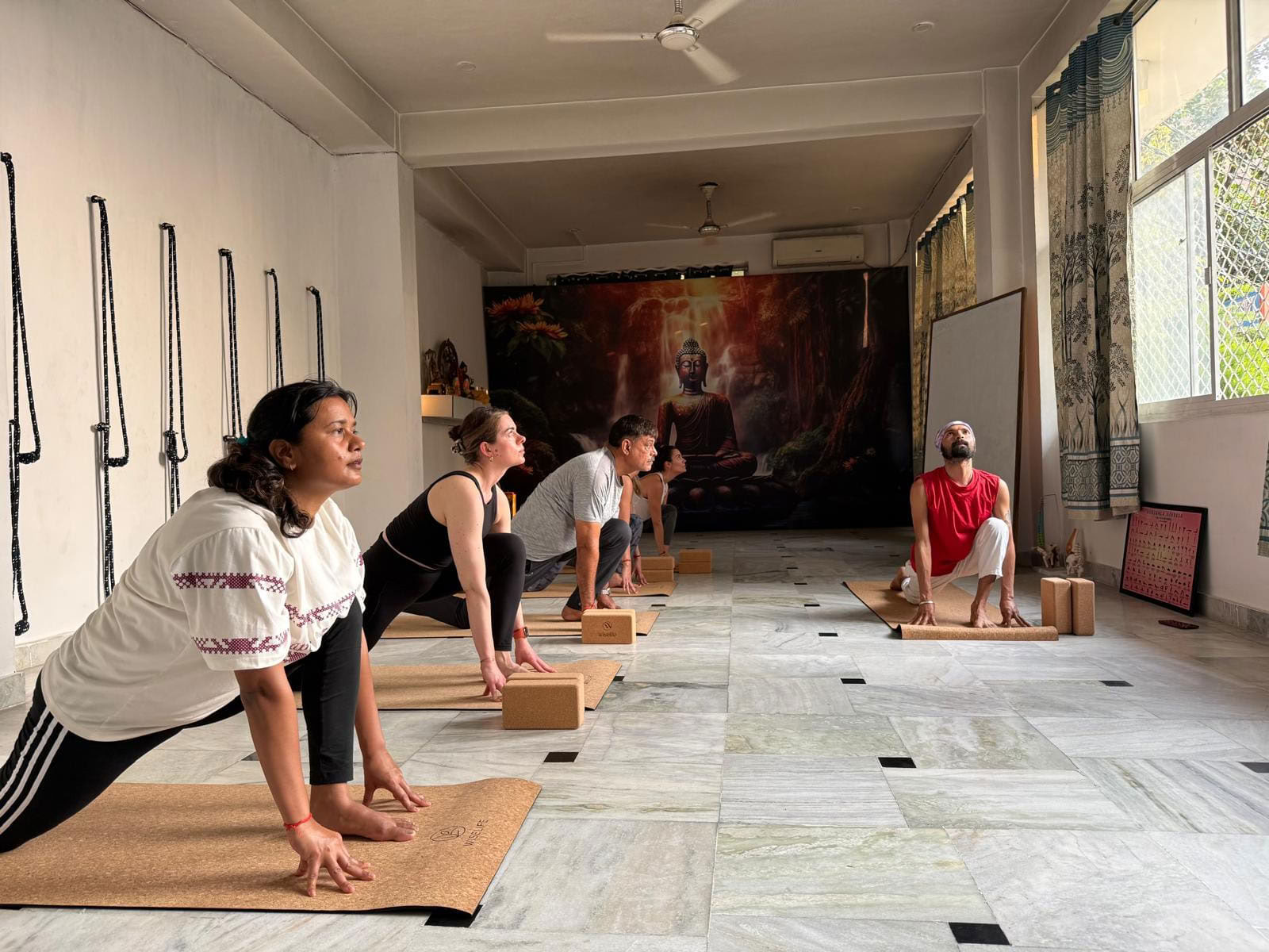 Rishikesh Yoga Valley School | Yogalehrerausbildung in Rishikesh