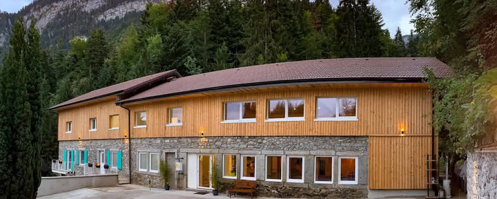 SANSKRITI – Yoga- und Meditations-Retreat-Zentrum | Französische Alpen